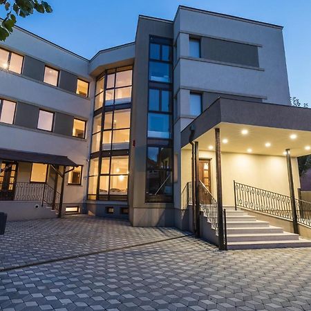 Pensiunea Select Central Targu Mures Exterior foto